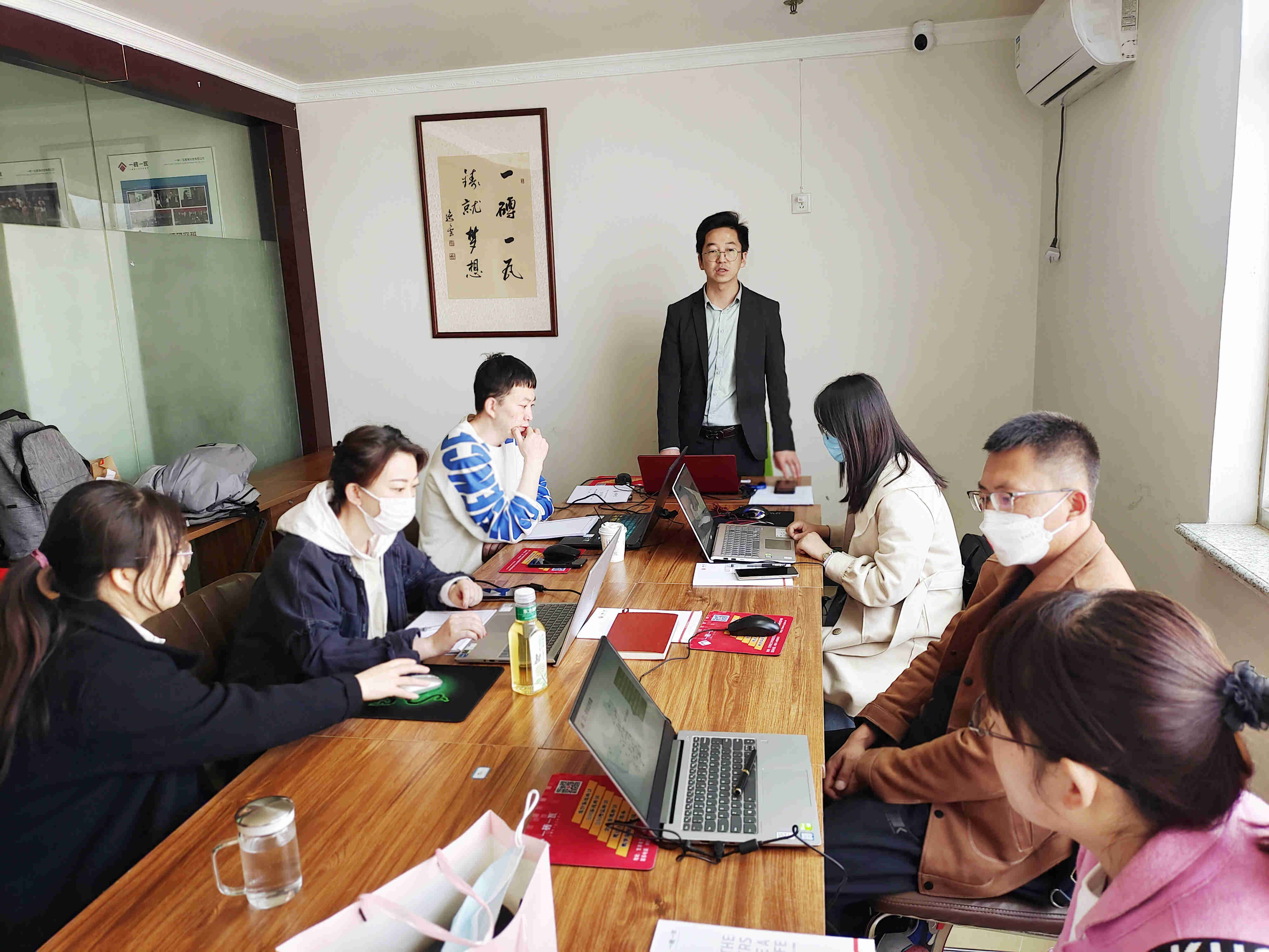 微信图片_20220419092831_副本.jpg